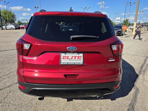 Used 2019 Ford Escape SE FWD image 6