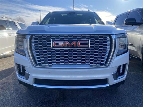 Used 2024 GMC Yukon Denali w/ Max Trailering Package image 2