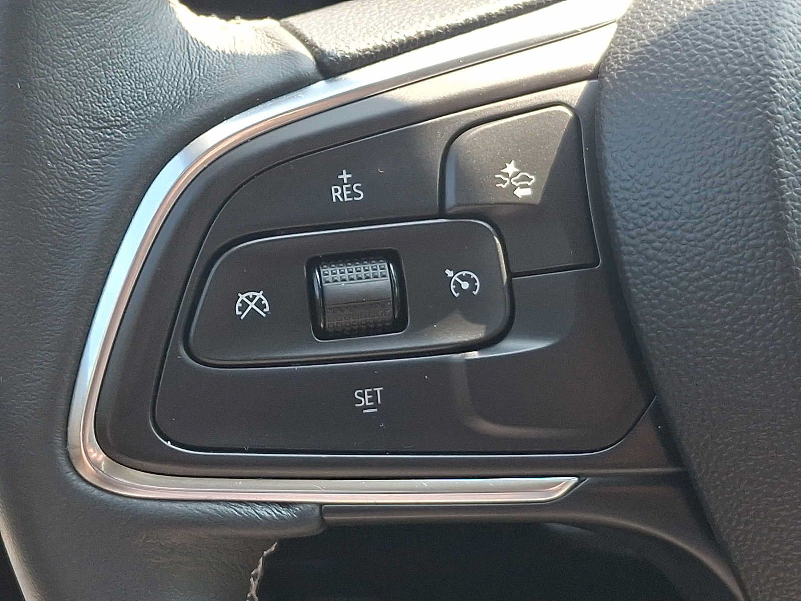 Used 2023 Buick Encore GX Select w/ Safety Package II FWD image 22