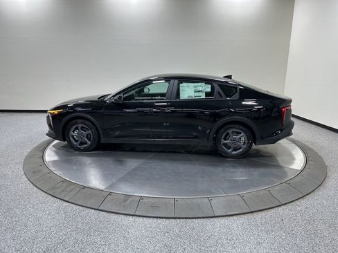 New 2026 Kia K4 LXS image 8