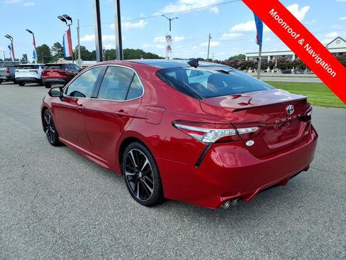 Used 2019 Toyota Camry XSE FWD image 3