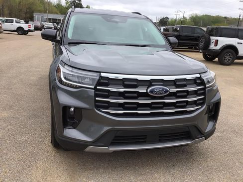 New 2026 Ford Explorer Active w/ Active Comfort Package image 5