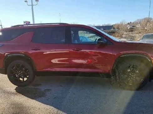 Certified 2024 Chevrolet Traverse RS image 9