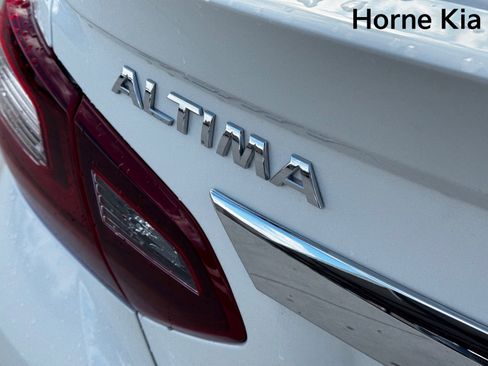 Used 2018 Nissan Altima 2.5 SR w/ SR Special Edition image 29