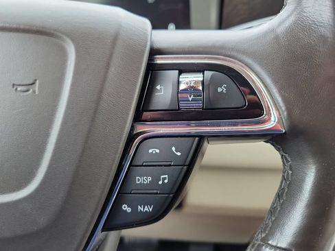 Used 2018 Lincoln Navigator Select w/ Cargo Package RWD image 22