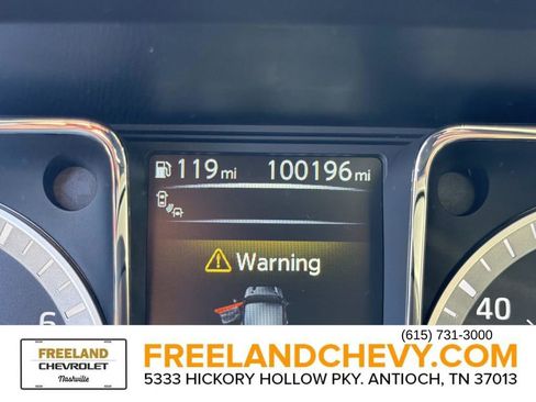 Used 2017 Nissan Titan SV image 36