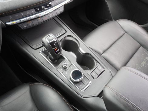 Used 2019 Cadillac XT4 Sport FWD image 19
