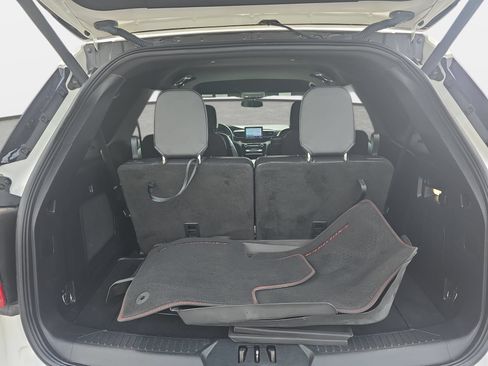 Used 2022 Ford Explorer ST-Line AWD/4WD image 12
