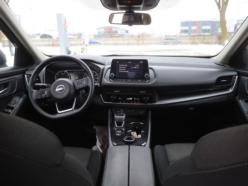 Used 2024 Nissan Rogue SV image 24