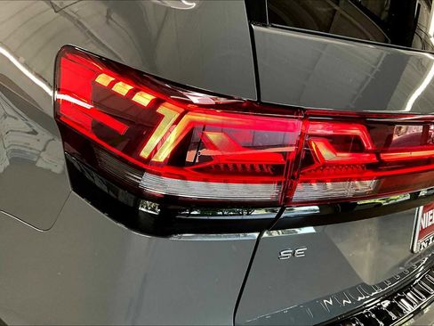 New 2026 Volkswagen Atlas Peak Edition image 24