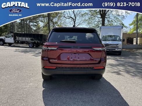 Used 2024 Jeep Grand Cherokee Altitude AWD/4WD image 7