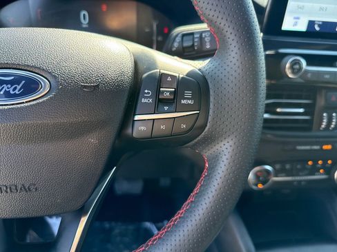 Certified 2025 Ford Escape ST-Line image 16