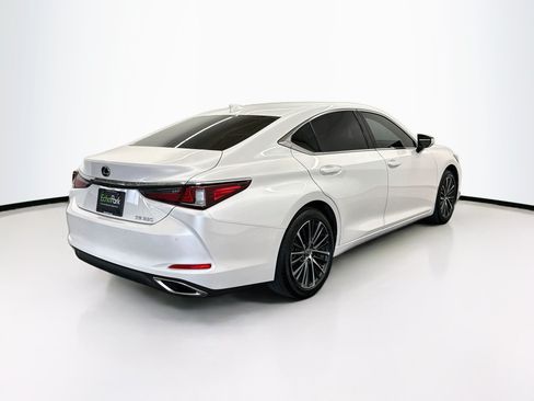 Used 2024 Lexus ES 350 w/ Premium Package FWD image 9