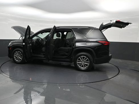Used 2024 Chevrolet Traverse LT FWD image 35