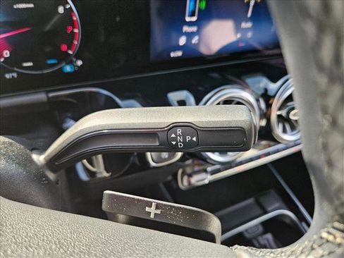 Used 2025 Mercedes-Benz GLA 250 image 12