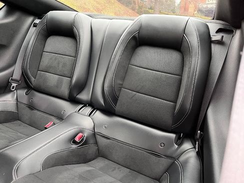 Used 2016 Ford Mustang Shelby GT350 w/ Technology Package image 47