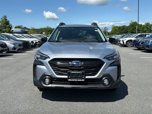 Certified 2025 Subaru Outback Onyx Edition AWD/4WD image 2