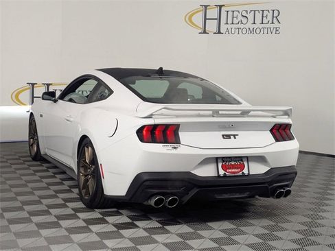 Used 2024 Ford Mustang GT Premium image 5