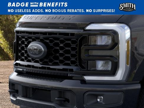 New 2026 Ford F250 Lariat w/ Black Appearance Package AWD/4WD image 18