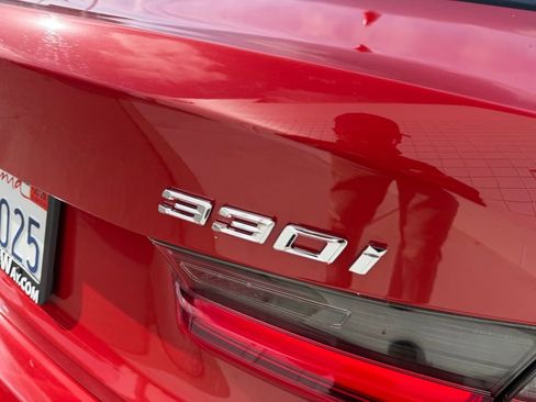 Used 2022 BMW 330i 330i w/ Premium Package image 11