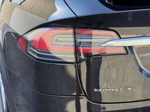 Used 2018 Tesla Model X 100D AWD/4WD image 40