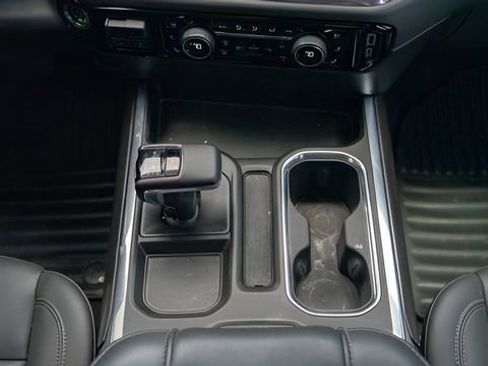 Used 2024 Chevrolet Silverado 1500 LTZ AWD/4WD image 8