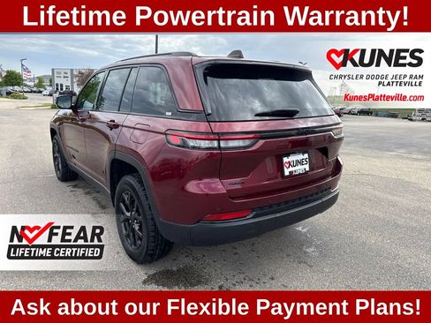 Used 2024 Jeep Grand Cherokee Altitude AWD/4WD image 7