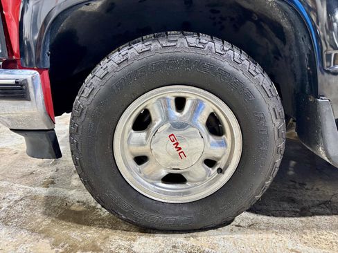 Used 1992 GMC Yukon 4WD 2-Door image 25