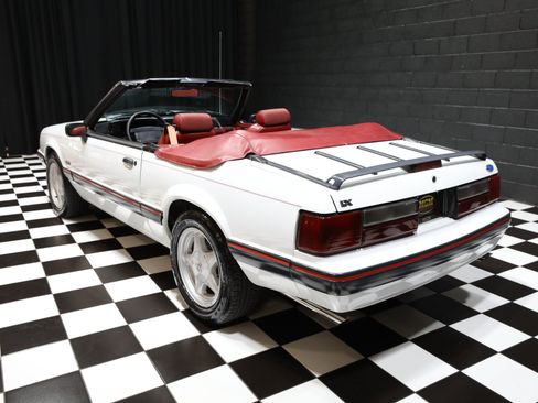 Used 1991 Ford Mustang LX RWD image 34