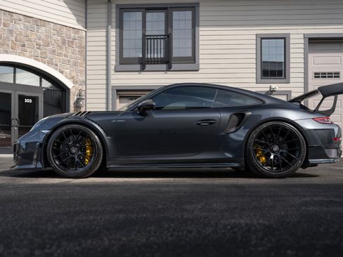 Used 2018 Porsche 911 GT2 RS RWD image 5