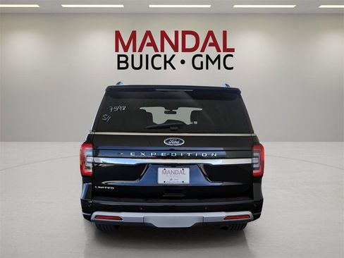 Used 2024 Ford Expedition Limited image 7
