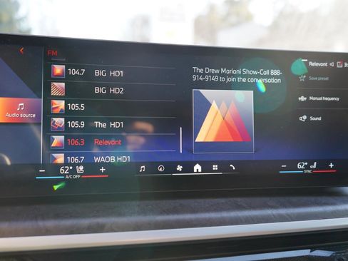 Used 2025 BMW X7 xDrive40i w/ Executive Package image 34