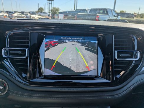 Used 2021 Dodge Durango SXT image 17