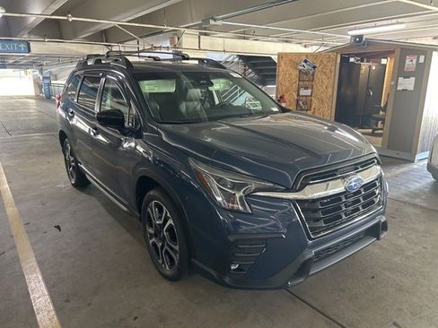 Used 2024 Subaru Ascent Limited image 2