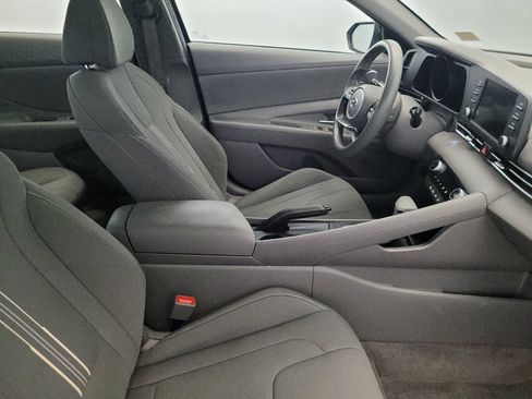 Used 2023 Hyundai Elantra SEL w/ Cargo Package FWD image 21