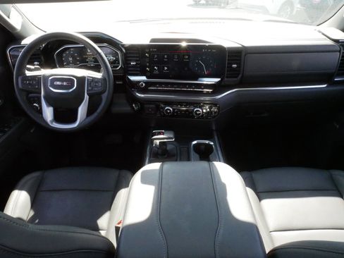 Used 2024 GMC Sierra 1500 SLT w/ SLT Premium Plus Package AWD/4WD image 10