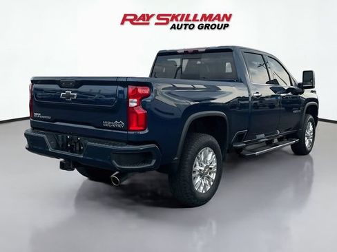 Used 2022 Chevrolet Silverado 2500 High Country w/ Z71 Off-Road Package AWD/4WD image 7