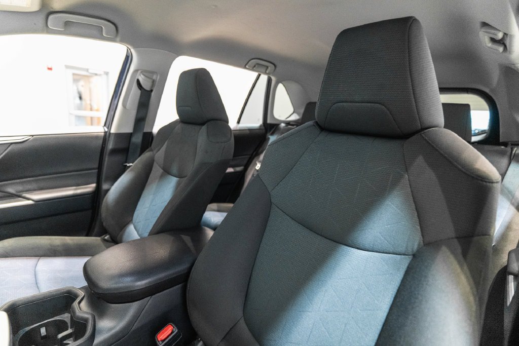 Certified 2025 Toyota RAV4 XLE AWD/4WD image 6