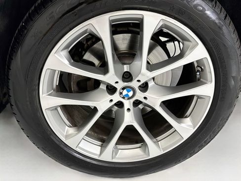 Used 2021 BMW X5 xDrive40i w/ Premium Package 2 AWD/4WD image 30