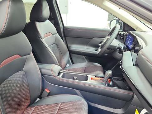 Certified 2026 Nissan Kicks SR FWD image 24