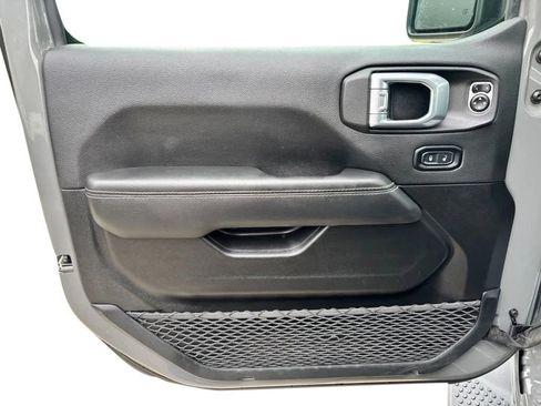 Used 2021 Jeep Wrangler Unlimited Sahara w/ Uconnect 4C Nav & Sound Group AWD/4WD image 21