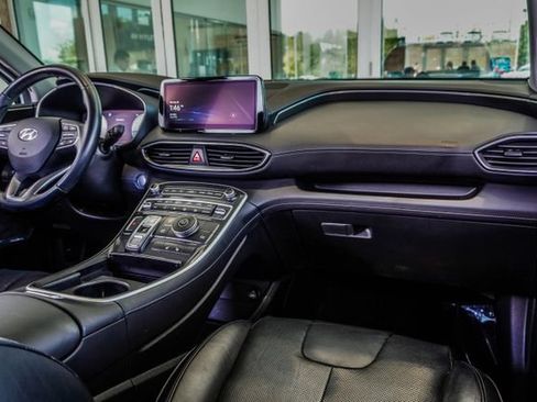 Used 2022 Hyundai Santa Fe SEL w/ Convenience + Premium Package FWD image 17