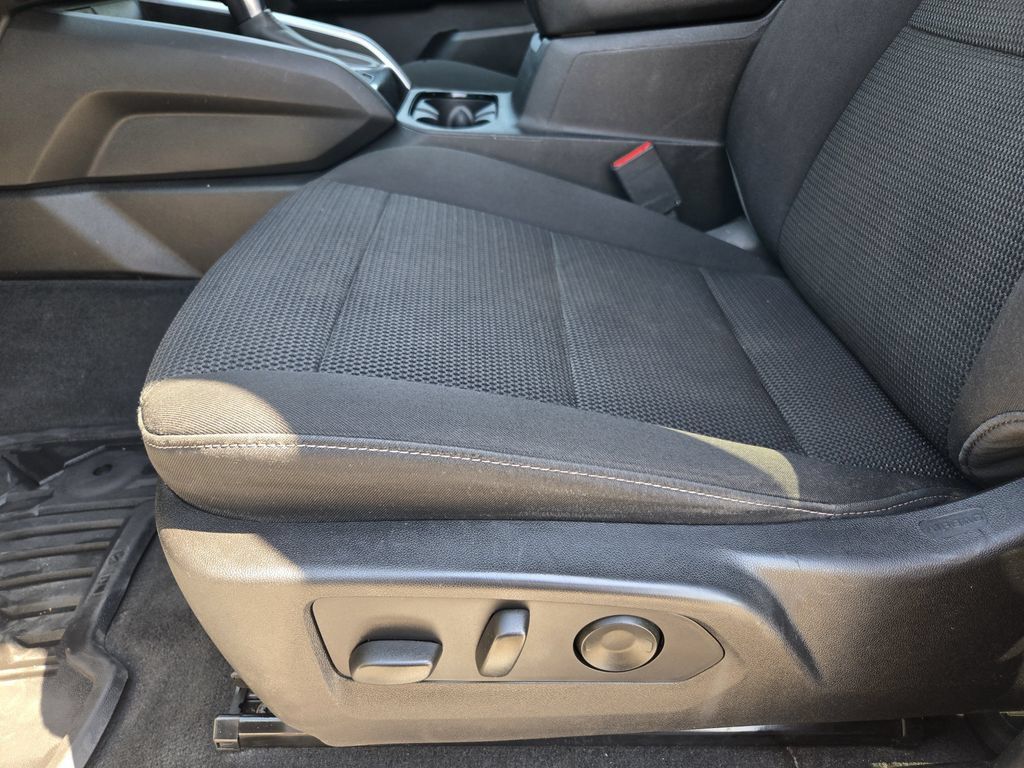 Used 2024 Chevrolet Colorado LT w/ LT Convenience Package II AWD/4WD image 26