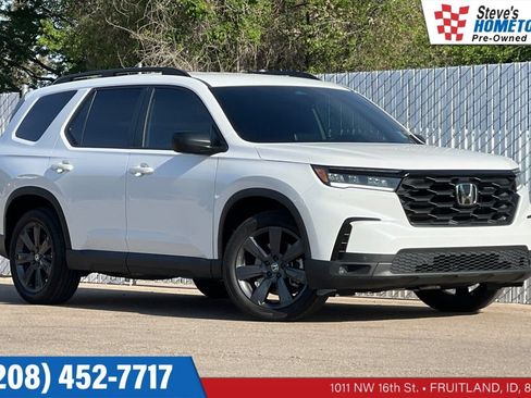 Used 2025 Honda Pilot Sport image 1