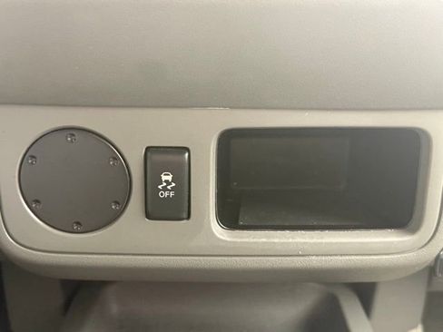 Used 2016 Nissan Frontier S image 27