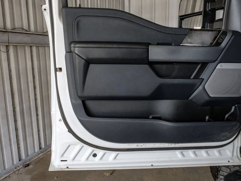 Used 2024 Ford F250 Lariat w/ Lariat Ultimate Package AWD/4WD image 42