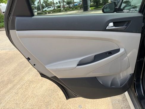 Used 2018 Hyundai Tucson SEL w/ Cargo Package FWD image 10
