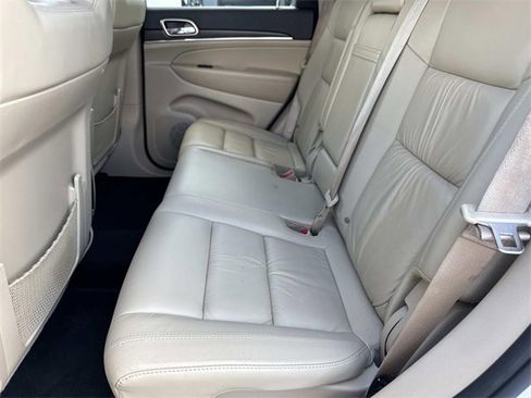 Used 2014 Jeep Grand Cherokee Limited image 16