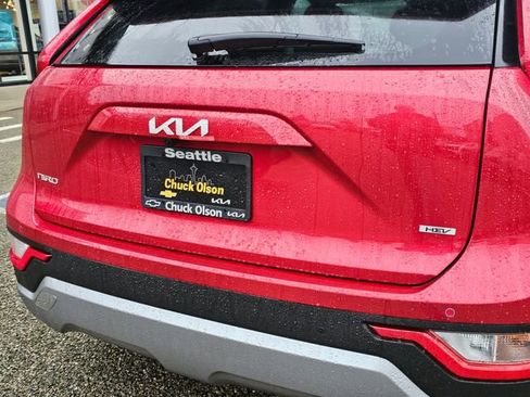 New 2025 Kia Niro EX image 12
