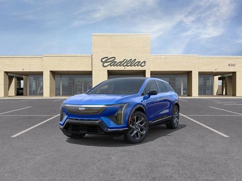 New 2025 Cadillac Optiq Luxury 1 image 8